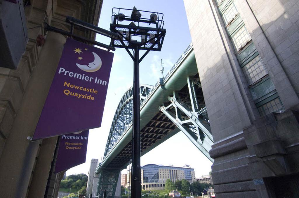Premier Inn Newcastle Quayside Exteriör bild
