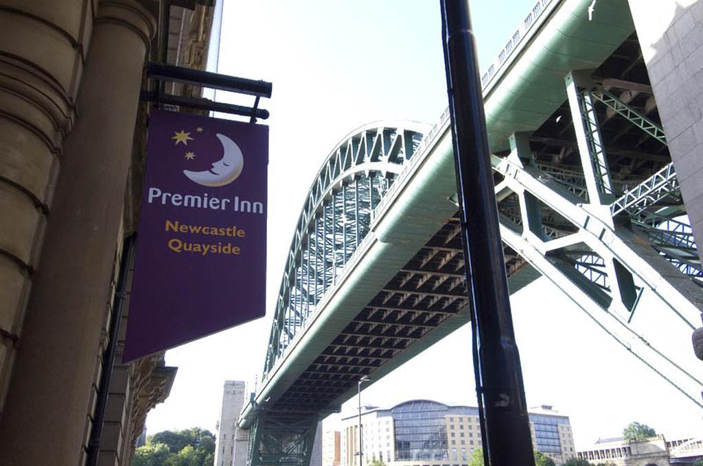 Premier Inn Newcastle Quayside Exteriör bild