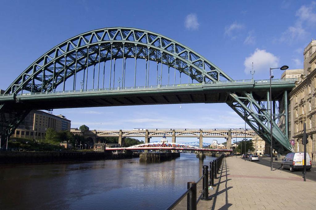 Premier Inn Newcastle Quayside Exteriör bild
